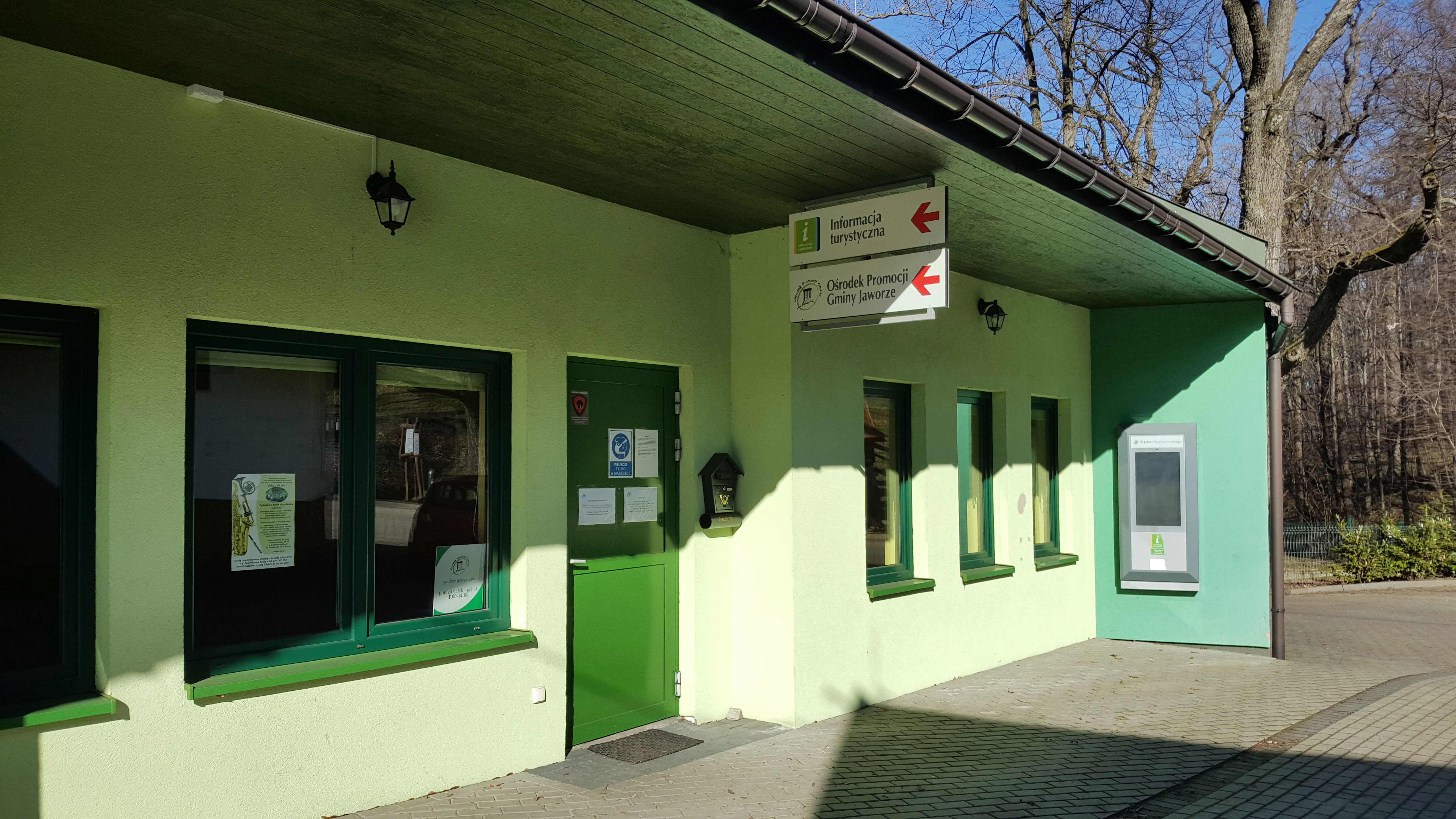 Ośrodek Promocji Gminy Jaworze, zdjęcie przedstawia widok na budynek